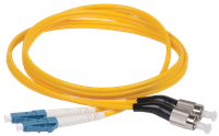 ITK Оптический коммутационный переходной шнур (патч-корд), для одномодового кабеля (SM), 9/125 (OS2), FC/UPC-LC/UPC, двойного исполнения (Duplex), LSZH, 70м