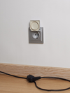 BRITE Розетка 1-местная с заземлением с защитными шторками и крышкой 16А IP44 РСбш10-3-44-БрА алюминий IEK3