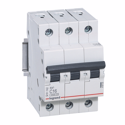 rx3 Aut. Switches 4.5ka 16a 3p C C