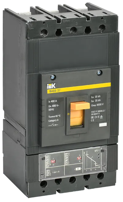 Автоматические выключатели ВА88 предназначены для проведения тока в нормальном режиме и отключения тока при коротких замыканиях, перегрузке, недопустимых снижениях напряжения, а также для оперативных включений и отключений участков электрических цепей и рассчитаны для эксплуатации в электроустановках с номинальным рабочим напряжением до 400 В и на номинальные токи от 12,5 до 1600 А.

Соответствуют требованиям ГОСТ Р 50030.2.

Автоматические выключатели с электронным расцепителем обеспечивают защиту от перегрузки и короткого замыкания с помощью электронного расцепителя сверхтоков. Это позволяет обеспечить высокую надежность, точность срабатывания и независимость от окружающих условий.

Электронный расцепитель не требует отдельного питания и гарантирует правильную работу защиты при токе нагрузки не менее 15% от номинального даже при наличии напряжения только в одной фазе. Блок защиты включает в себя три трансформатора тока, электронный модуль и отключающий электромагнит, который воздействует непосредственно на механизм выключателя. Трансформаторы тока, установленные внутри корпуса расцепителя, обеспечивают электропитание электронной схемы расцепителя и вырабатывают сигналы, необходимые для выполнения функции защиты. Защитные характеристики (уставки срабатывания) выбираются потребителем непосредственно на передней панели выключателя установкой DIP-переключателей согласно приведенной мнемосхеме.

Благодаря широкому диапазону регулирования уставок электронный расцепитель МР211 пригоден для всех распределительных сетей, в которых требуется надёжность и точность срабатывания.