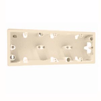 VALENA Коробка для накладного монтажа 3-местная слоновая кость